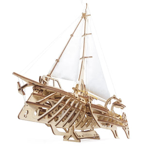 Trimaran purjevene