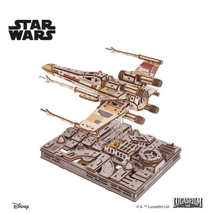 Luke Skywalker`s X-Wing Starfighter™