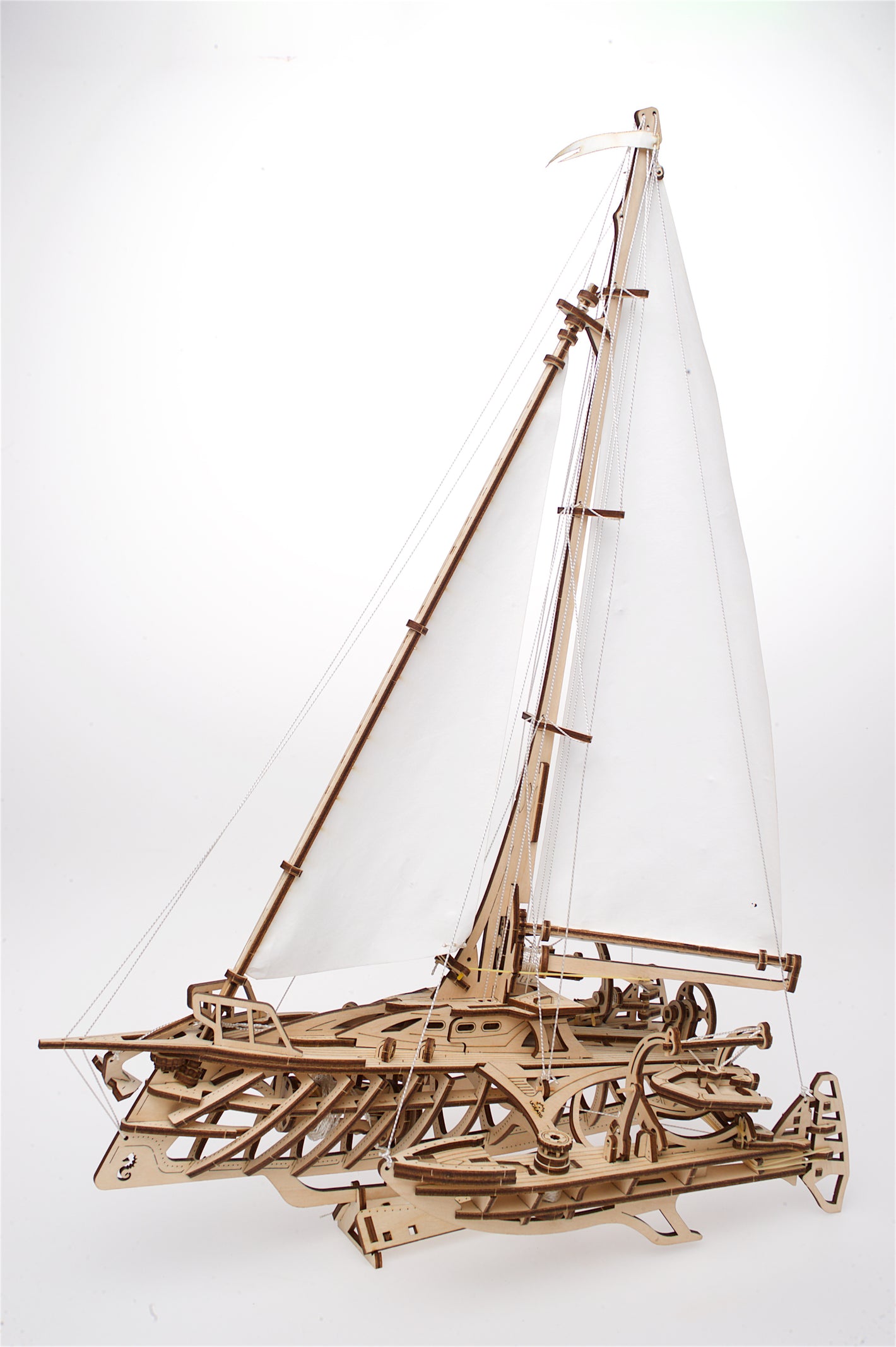 Trimaran purjevene