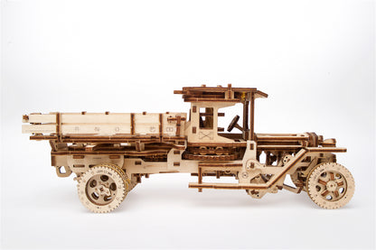 Kuorma-auto UGM-11